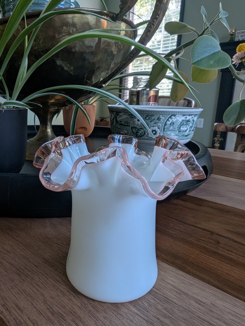 Fenton Glass Co. c1944 White Milk Glass Top Hat Vase with Pink Ruffled trim - Picture 3 of 6